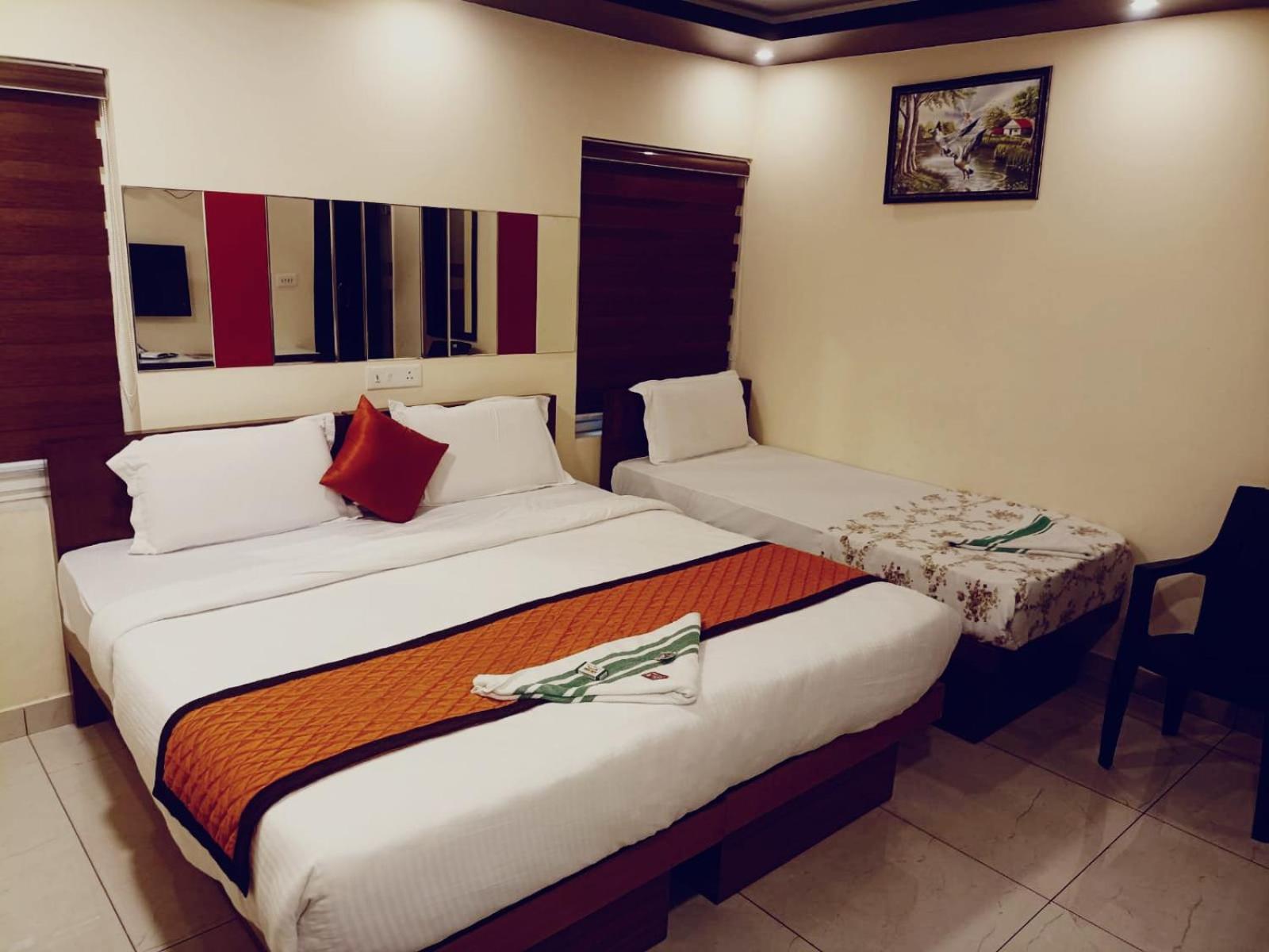 Majestic Inn Thiruvananthapuram Exteriör bild